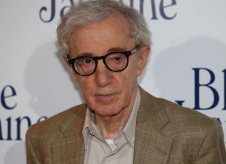 Viata lui Woody Allen din copilarie pana in prezent