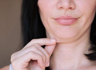 5 exercitii pentru tonifierea gatului si reducerea barbiei duble