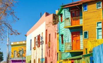 La Boca, un cartier ciudat din Buenos Aires, cu o aroma de tango